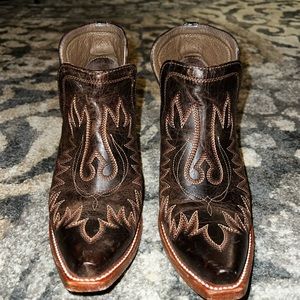 Size 6.5 Women’s Dixon Ariat Boots